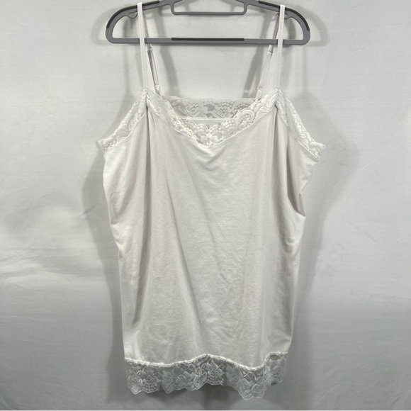 Torrid Plus Size White Lace Trim Camisole - Picture 1 of 6
